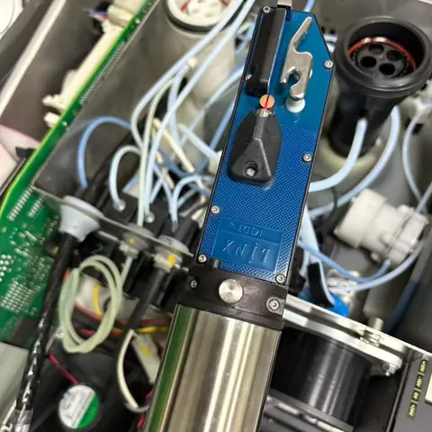Refurbished Linx Ultima MIDI 7900 CIJ Printer – product photo 3